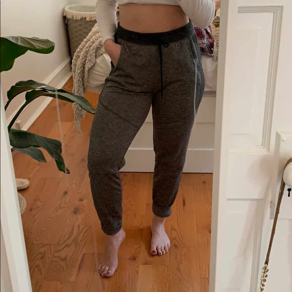 American Eagle gray joggers